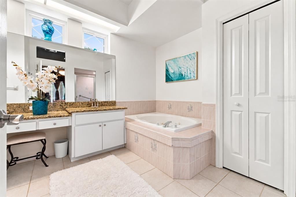 For Sale: $570,000 (4 beds, 2 baths, 2048 Square Feet)
