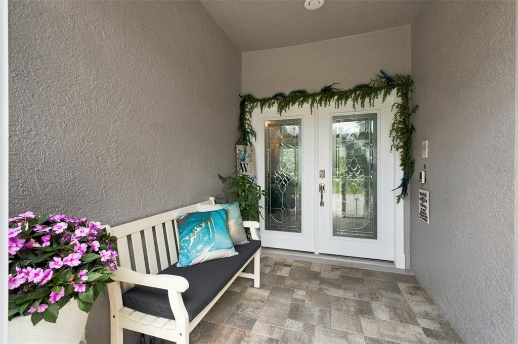 For Sale: $570,000 (4 beds, 2 baths, 2048 Square Feet)