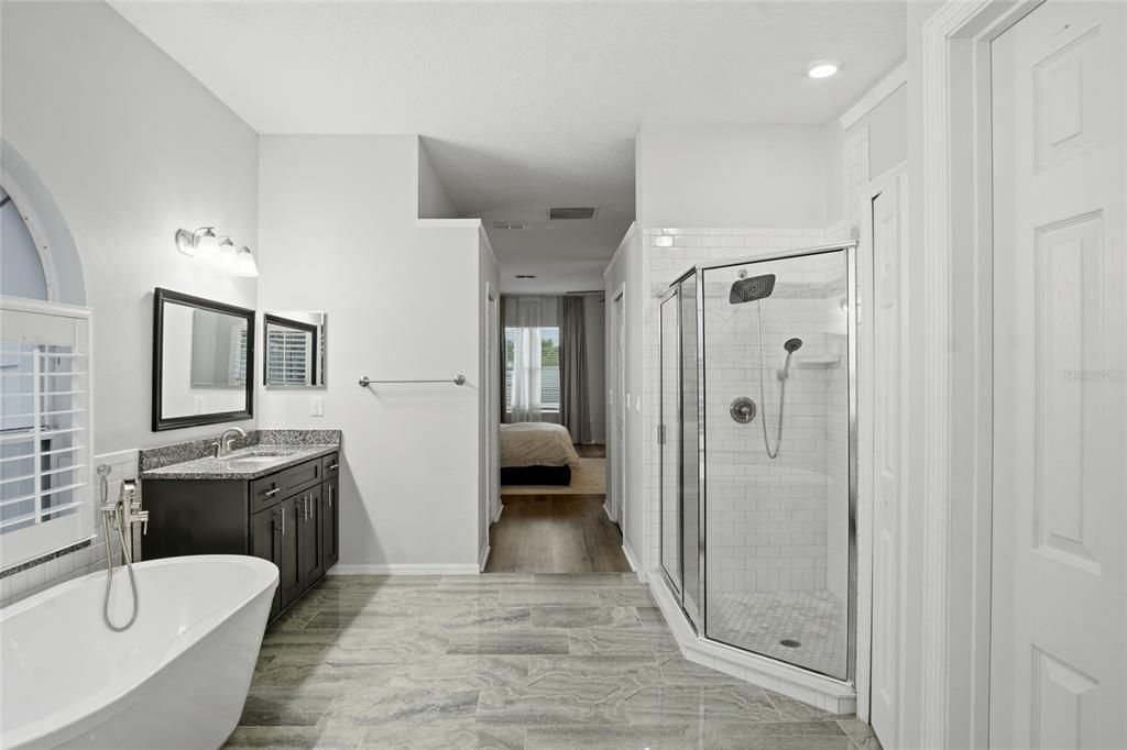 For Sale: $629,900 (5 beds, 3 baths, 2803 Square Feet)