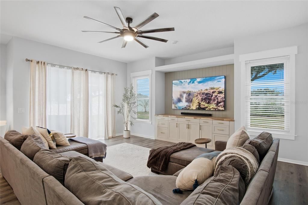 For Sale: $629,900 (5 beds, 3 baths, 2803 Square Feet)