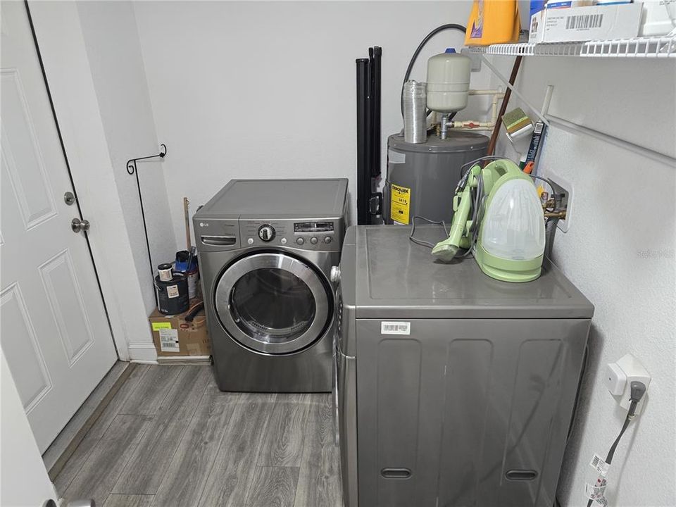 For Rent: $2,695 (3 beds, 1 baths, 1152 Square Feet)
