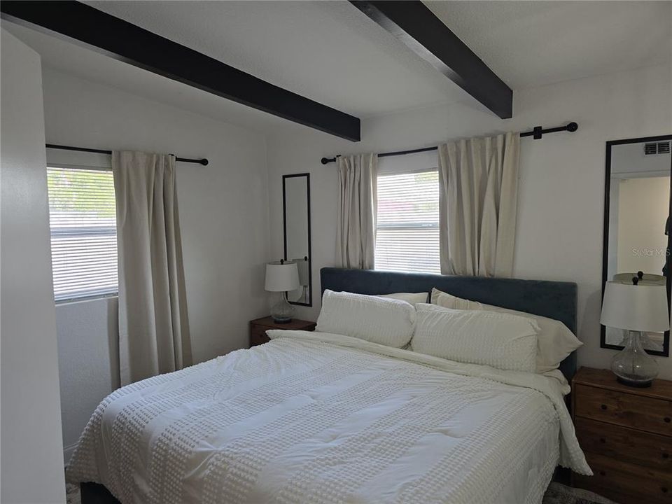 For Rent: $2,695 (3 beds, 1 baths, 1152 Square Feet)