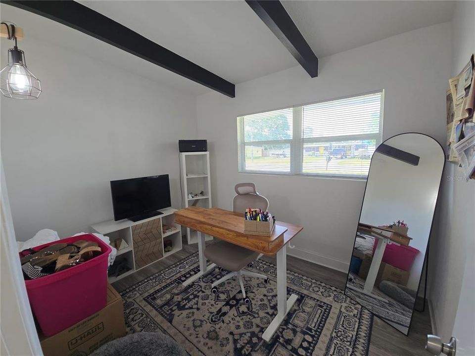 For Rent: $2,695 (3 beds, 1 baths, 1152 Square Feet)