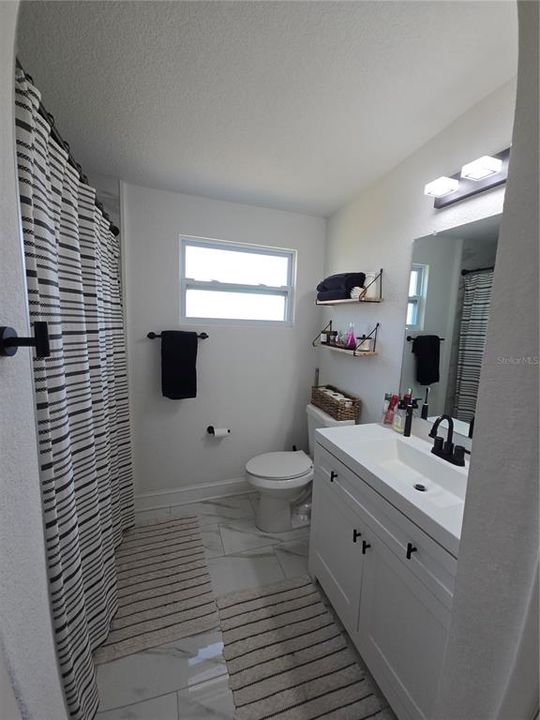 For Rent: $2,695 (3 beds, 1 baths, 1152 Square Feet)