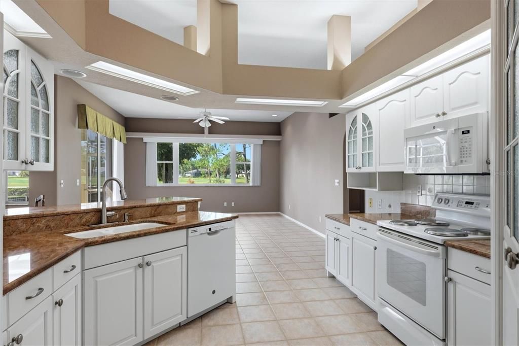 For Sale: $595,000 (3 beds, 2 baths, 2091 Square Feet)