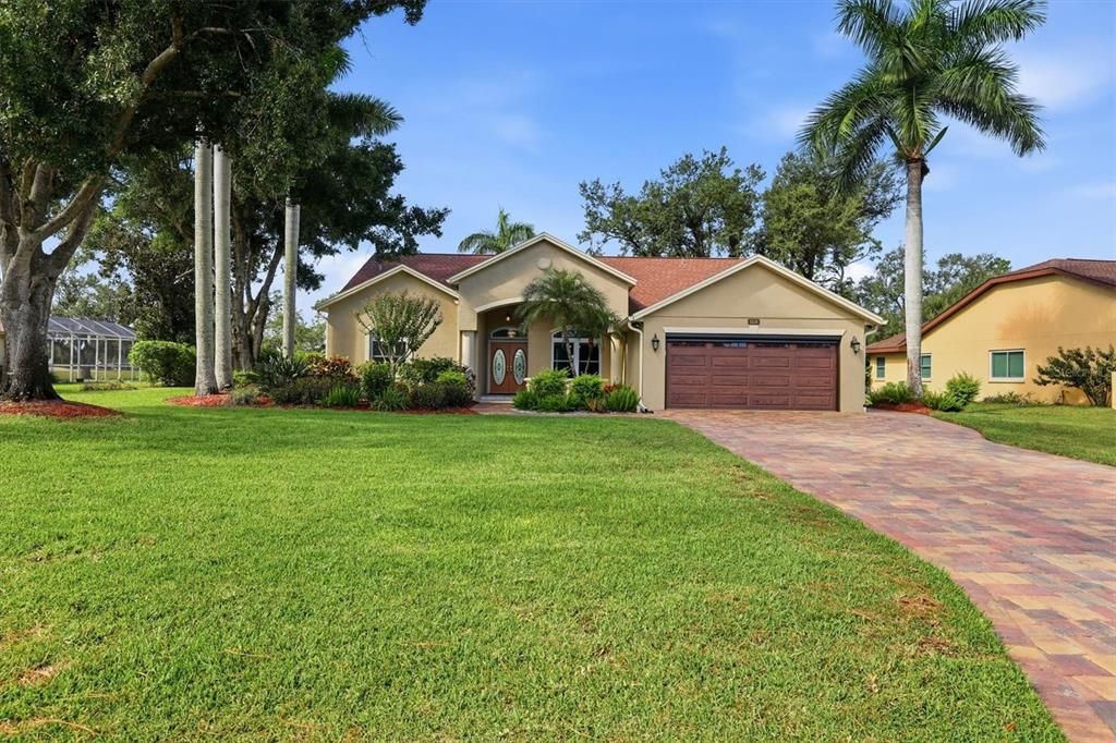 For Sale: $595,000 (3 beds, 2 baths, 2091 Square Feet)