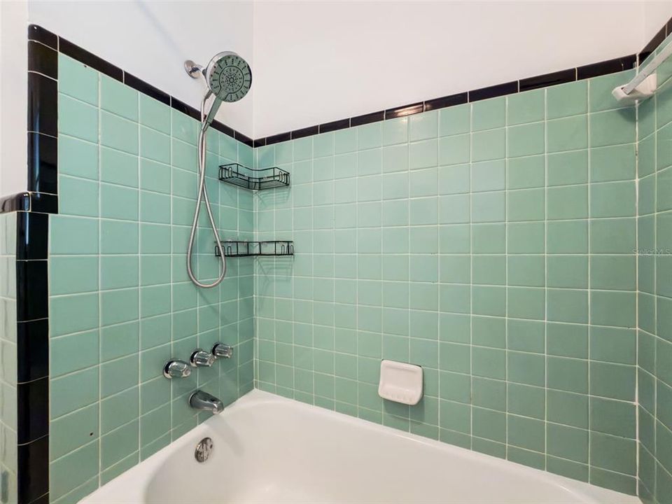 На продажу: $305,000 (3 спален, 1 ванн, 1142 Квадратных фут)