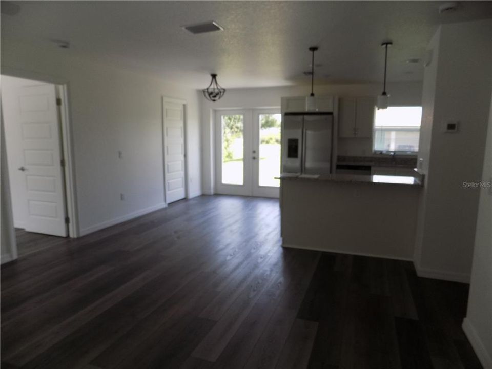 For Rent: $1,775 (3 beds, 2 baths, 1228 Square Feet)
