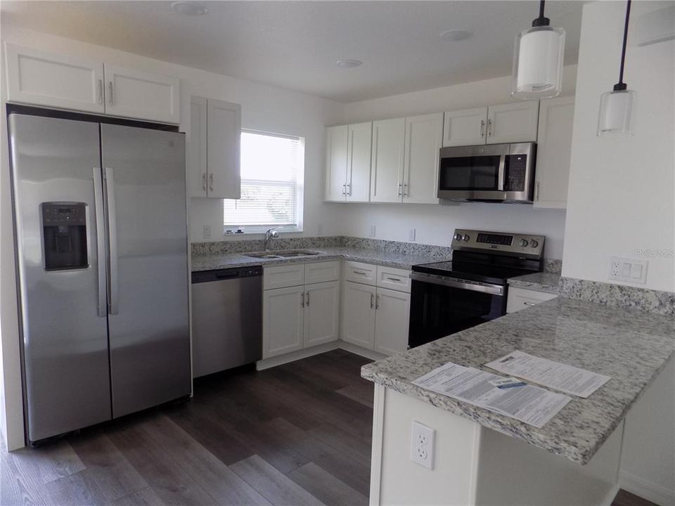For Rent: $1,775 (3 beds, 2 baths, 1228 Square Feet)