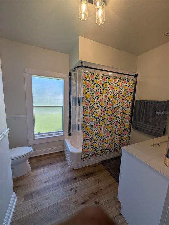 For Sale: $315,000 (3 beds, 2 baths, 1971 Square Feet)