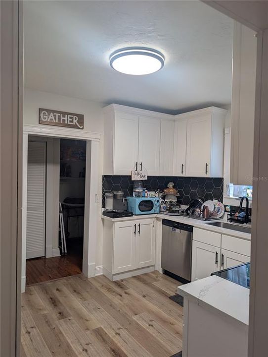 For Sale: $315,000 (3 beds, 2 baths, 1971 Square Feet)