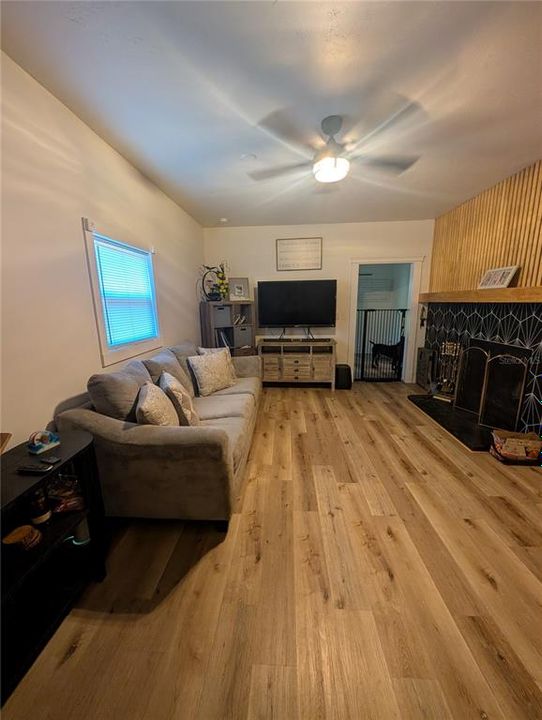 For Sale: $315,000 (3 beds, 2 baths, 1971 Square Feet)