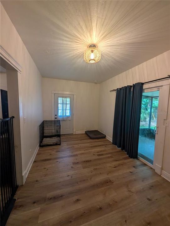 For Sale: $315,000 (3 beds, 2 baths, 1971 Square Feet)