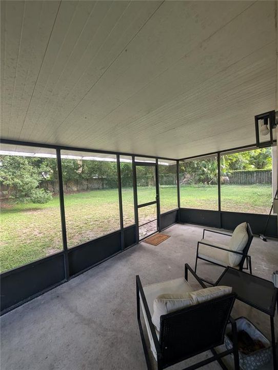 For Sale: $315,000 (3 beds, 2 baths, 1971 Square Feet)