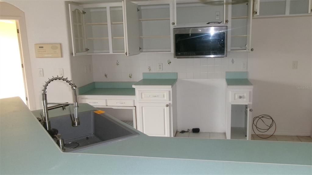 En Venta: $270,000 (3 camas, 2 baños, 1736 Pies cuadrados)