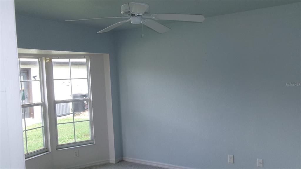En Venta: $270,000 (3 camas, 2 baños, 1736 Pies cuadrados)