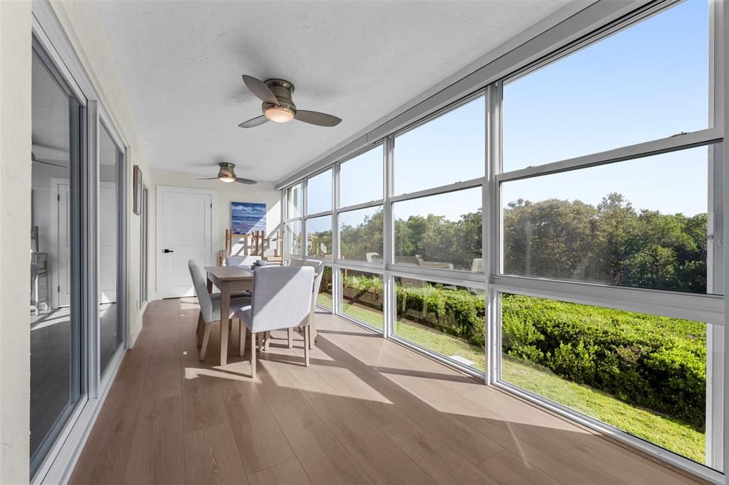 For Sale: $595,000 (2 beds, 2 baths, 1312 Square Feet)