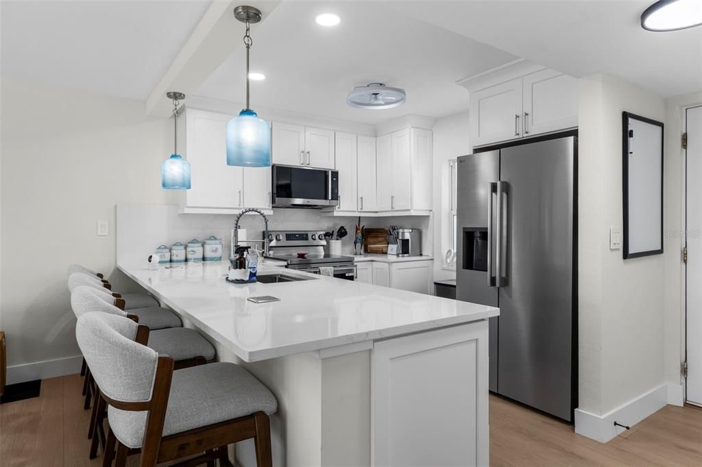 For Sale: $595,000 (2 beds, 2 baths, 1312 Square Feet)