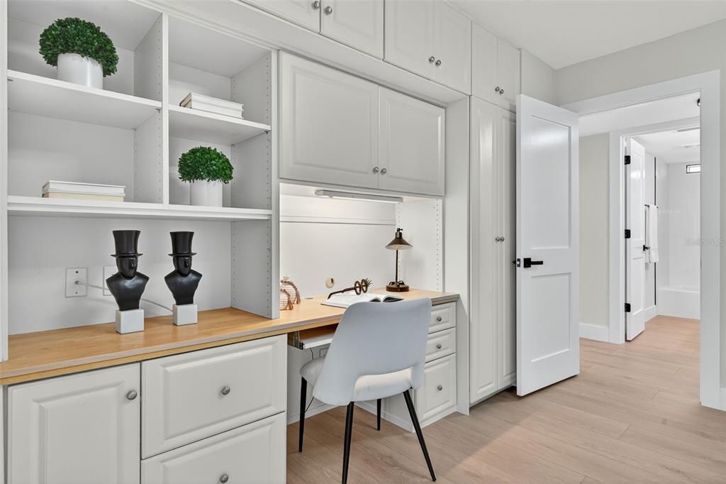 For Sale: $595,000 (2 beds, 2 baths, 1312 Square Feet)