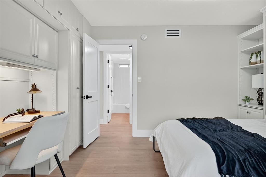 For Sale: $595,000 (2 beds, 2 baths, 1312 Square Feet)