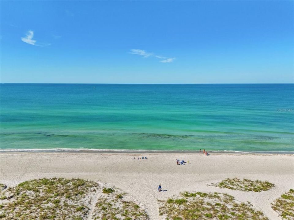 For Sale: $595,000 (2 beds, 2 baths, 1312 Square Feet)