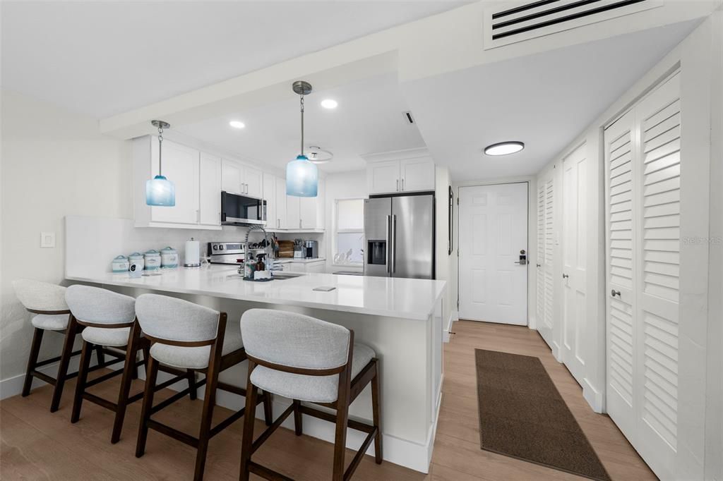 For Sale: $595,000 (2 beds, 2 baths, 1312 Square Feet)