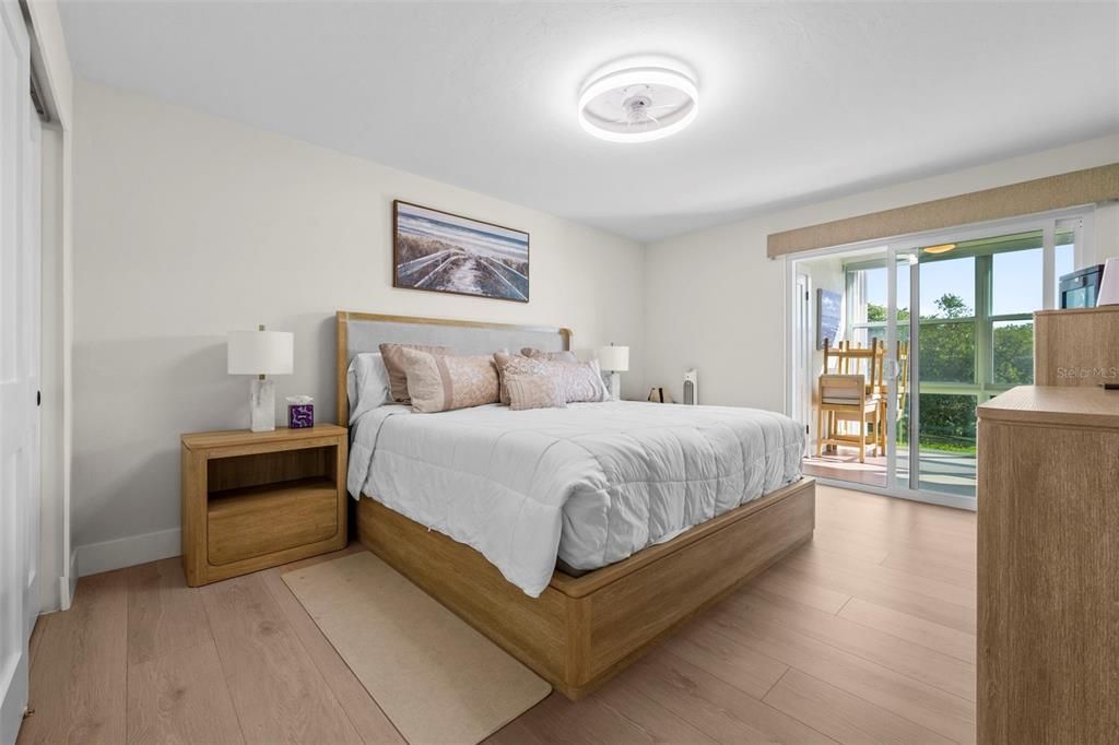 For Sale: $595,000 (2 beds, 2 baths, 1312 Square Feet)