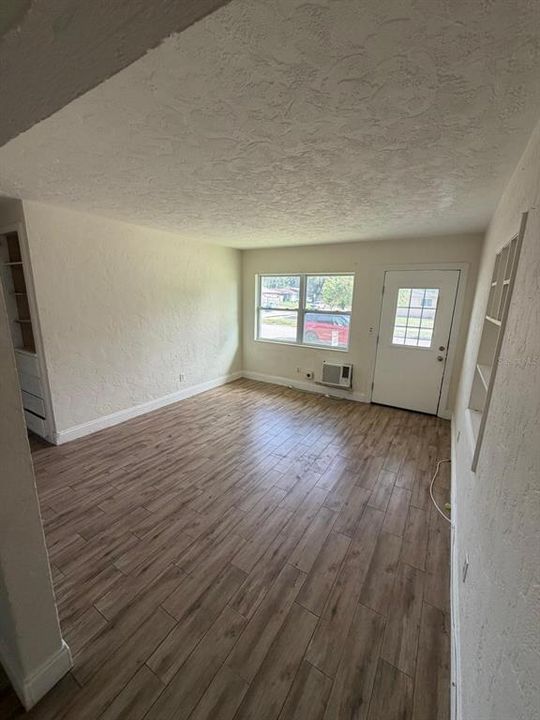 For Rent: $1,275 (2 beds, 1 baths, 650 Square Feet)
