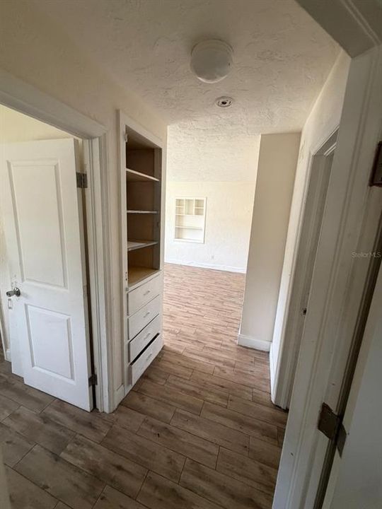 For Rent: $1,275 (2 beds, 1 baths, 650 Square Feet)