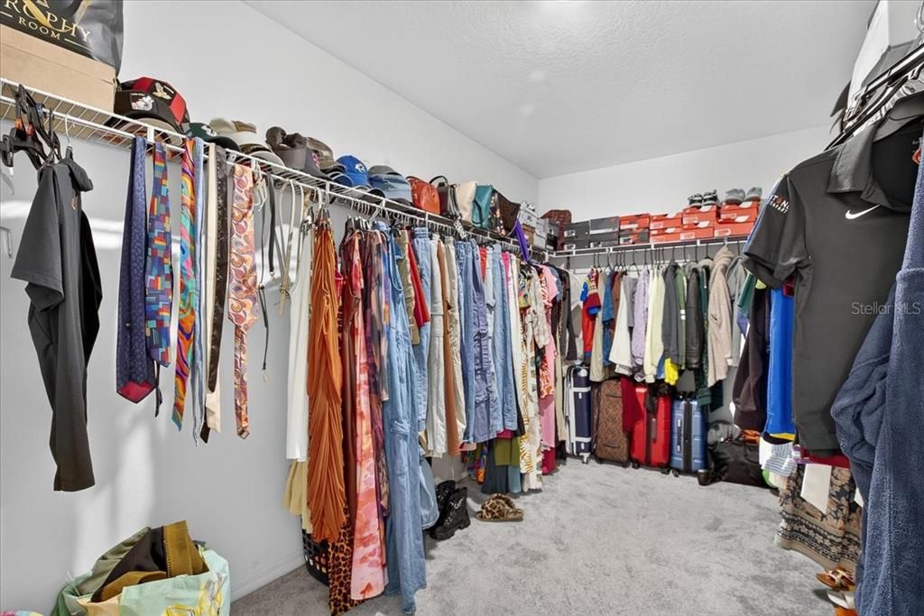 For Sale: $375,000 (4 beds, 2 baths, 2635 Square Feet)