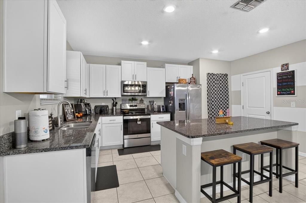 For Sale: $375,000 (4 beds, 2 baths, 2635 Square Feet)