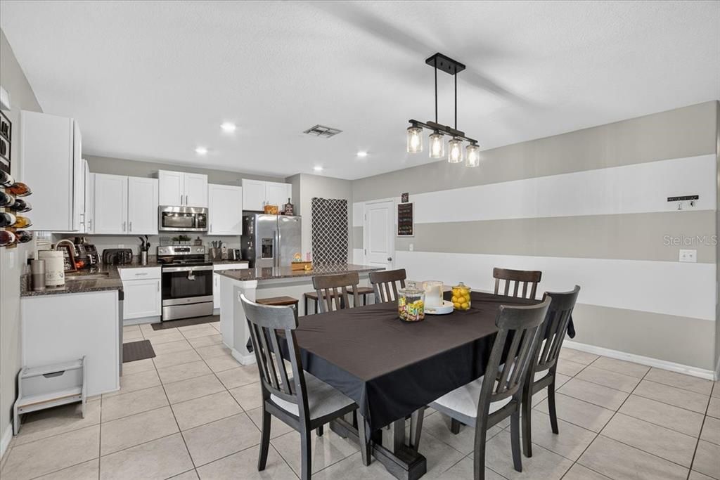 For Sale: $375,000 (4 beds, 2 baths, 2635 Square Feet)