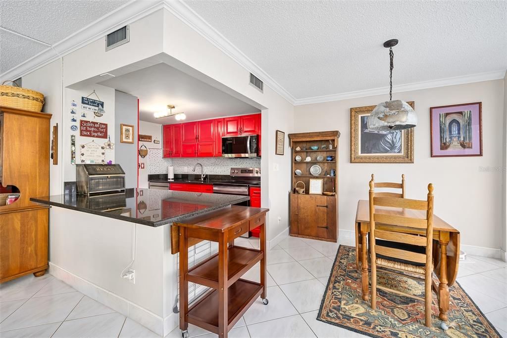 En Venta: $349,900 (2 camas, 2 baños, 1360 Pies cuadrados)