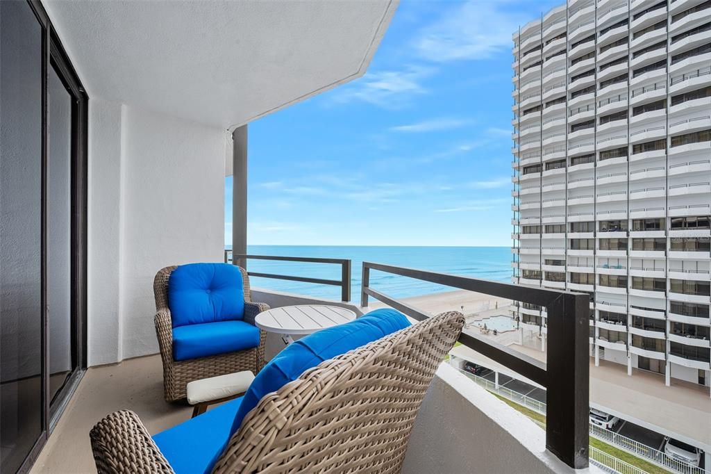 En Venta: $349,900 (2 camas, 2 baños, 1360 Pies cuadrados)