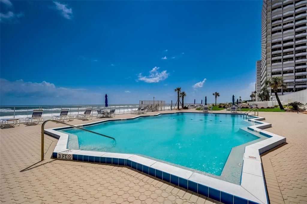 En Venta: $349,900 (2 camas, 2 baños, 1360 Pies cuadrados)