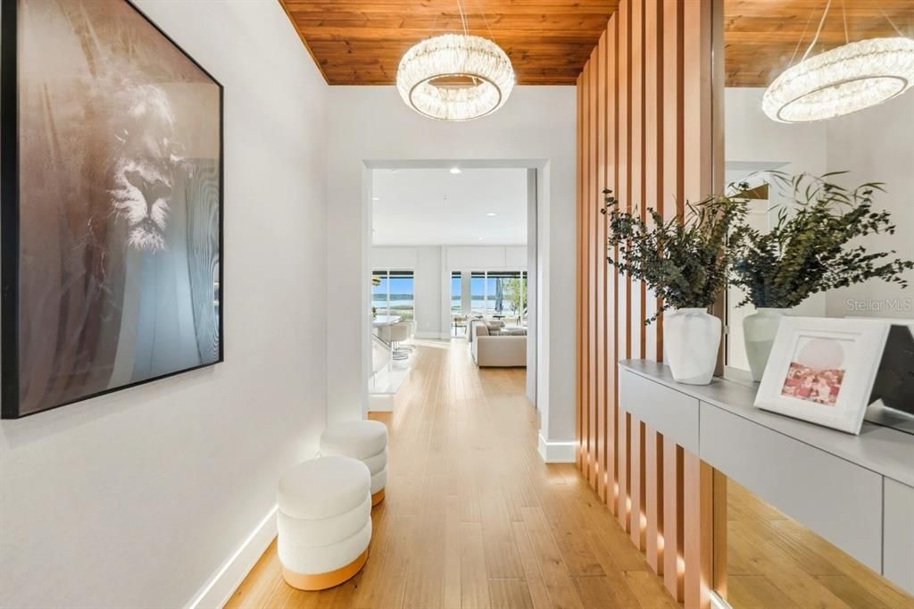 En Venta: $1,999,000 (4 camas, 4 baños, 3974 Pies cuadrados)