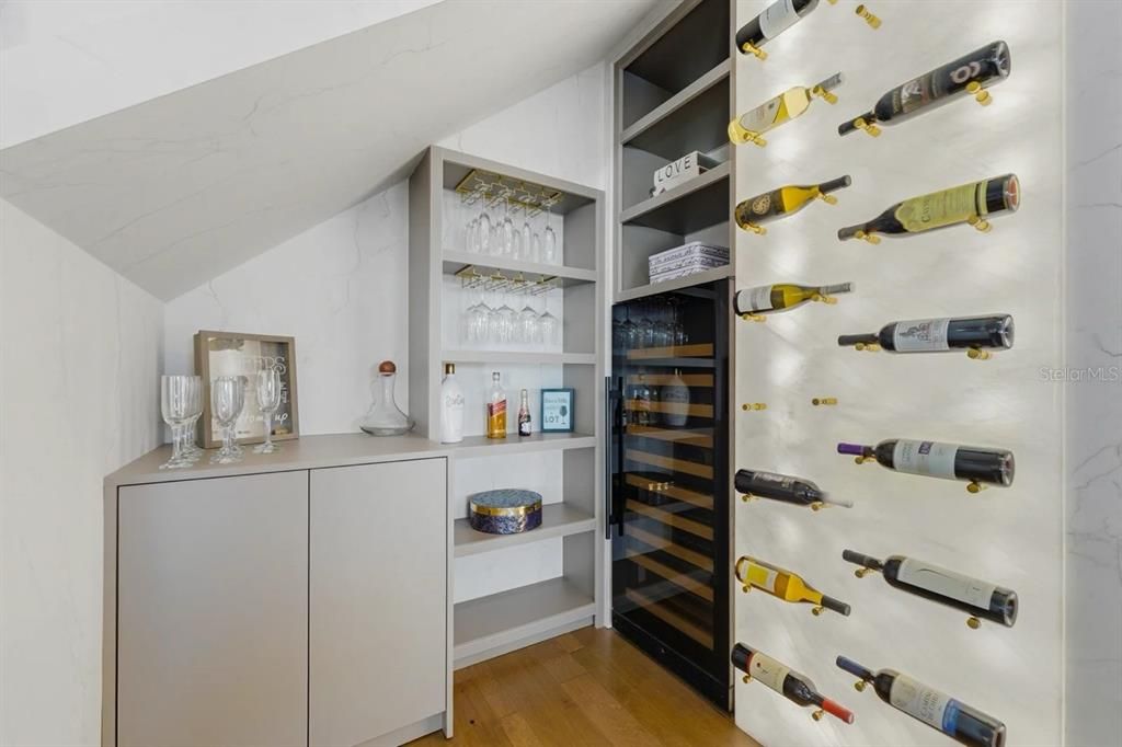 En Venta: $1,999,000 (4 camas, 4 baños, 3974 Pies cuadrados)