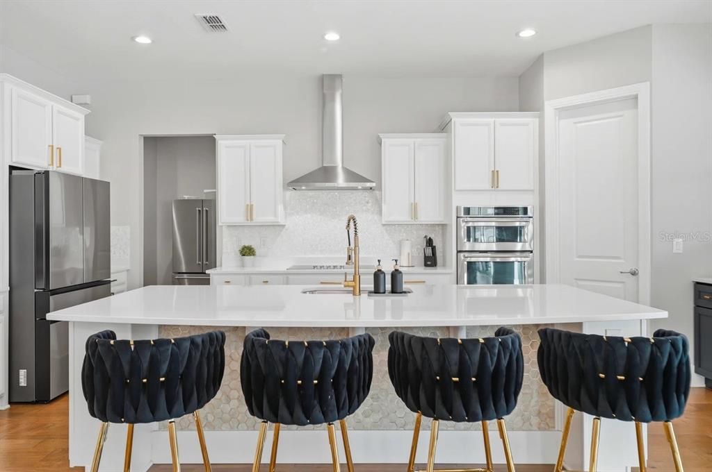 En Venta: $1,999,000 (4 camas, 4 baños, 3974 Pies cuadrados)