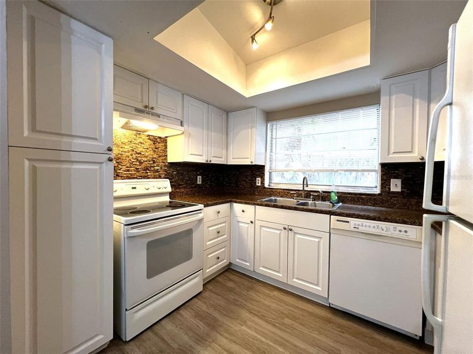 For Rent: $2,200 (3 beds, 2 baths, 1200 Square Feet)