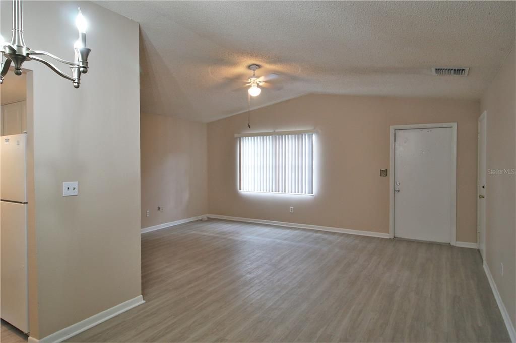 For Rent: $2,200 (3 beds, 2 baths, 1200 Square Feet)
