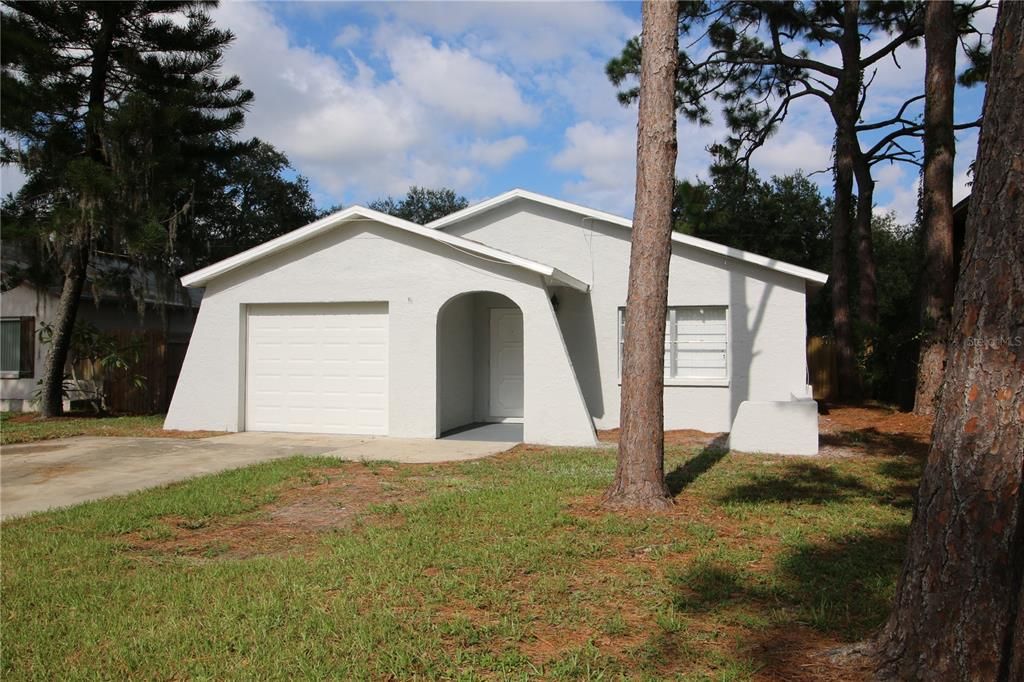 For Rent: $2,200 (3 beds, 2 baths, 1200 Square Feet)