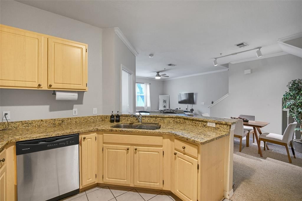 En Venta: $200,000 (2 camas, 2 baños, 1280 Pies cuadrados)