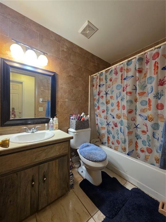 For Sale: $269,000 (3 beds, 2 baths, 1400 Square Feet)