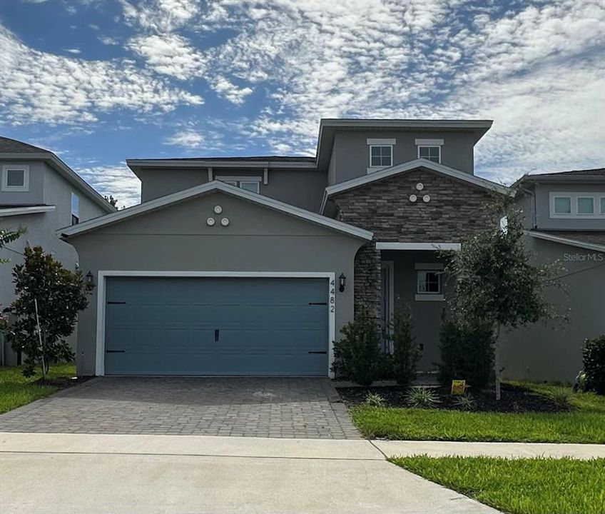 Active With Contract: $2,600 (4 beds, 3 baths, 2236 Square Feet)