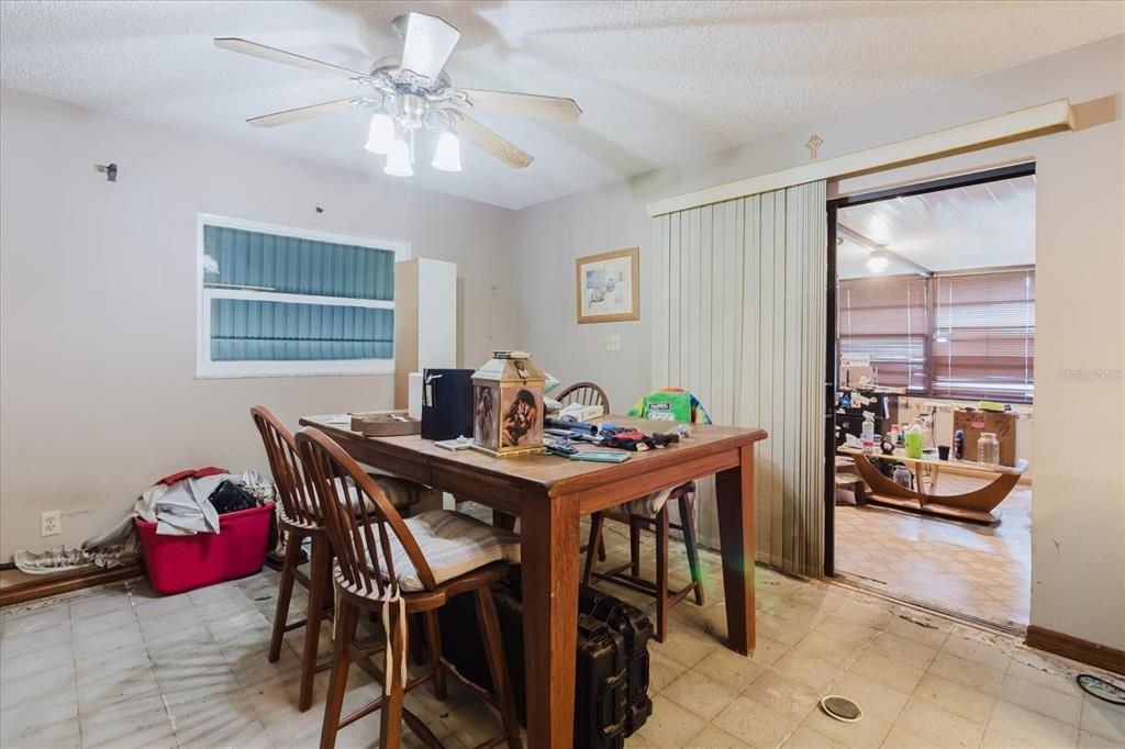 For Sale: $200,995 (2 beds, 2 baths, 1646 Square Feet)