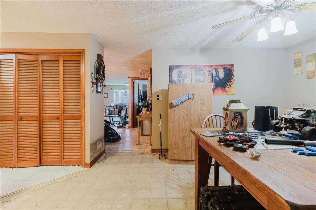 For Sale: $200,995 (2 beds, 2 baths, 1646 Square Feet)