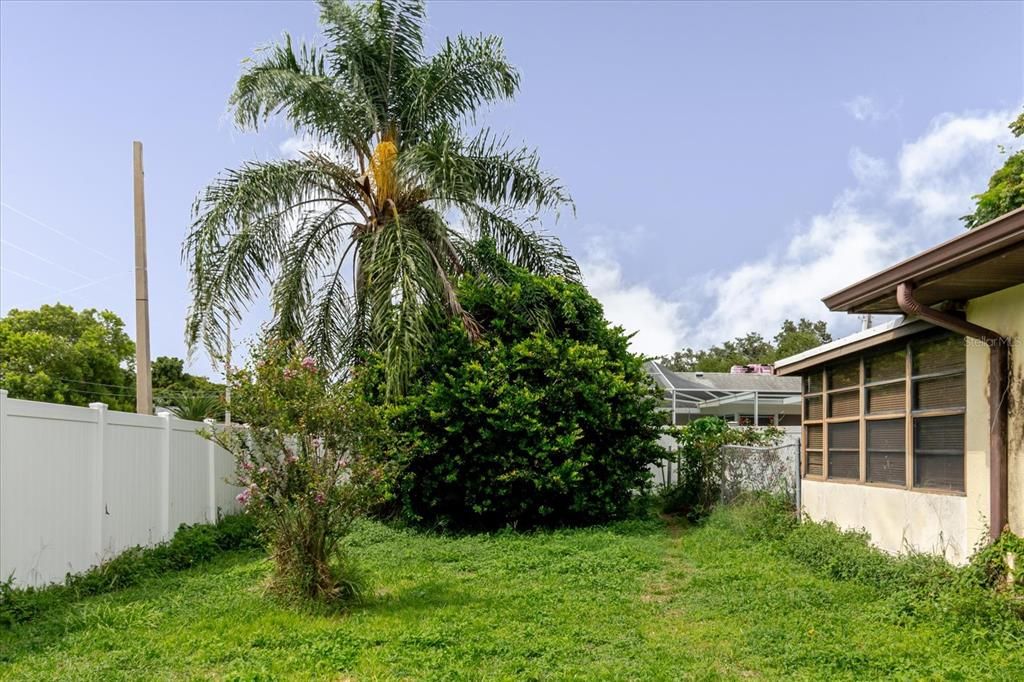 For Sale: $200,995 (2 beds, 2 baths, 1646 Square Feet)