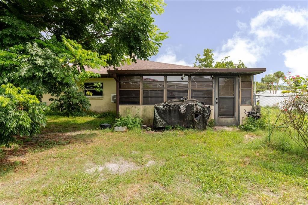 For Sale: $200,995 (2 beds, 2 baths, 1646 Square Feet)