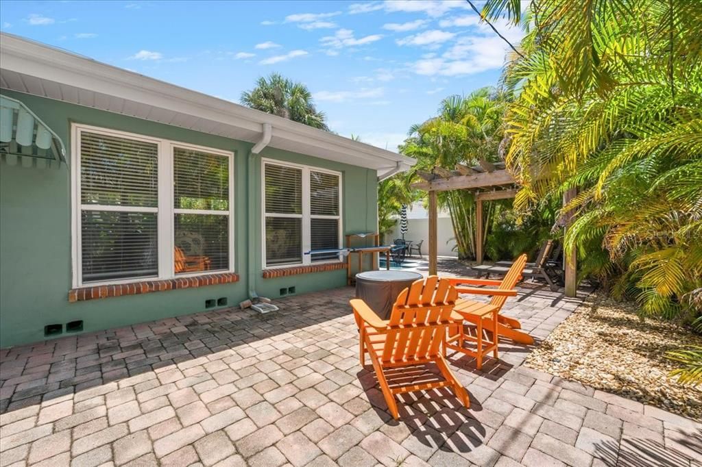 For Sale: $774,900 (3 beds, 2 baths, 1795 Square Feet)