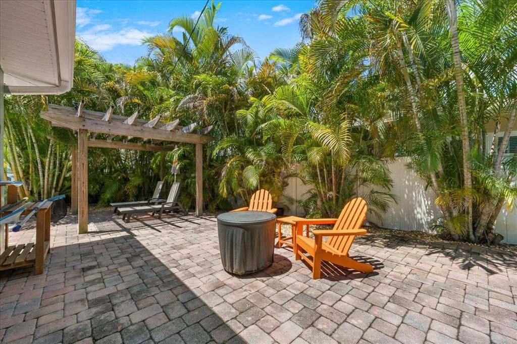 For Sale: $774,900 (3 beds, 2 baths, 1795 Square Feet)